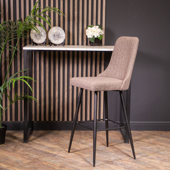 Фотография в интерьере товара Стул Kongsberg барный 750, Рогожка Nola 006 от компании ChiedoCover.