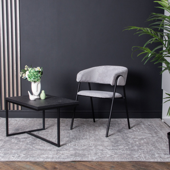 Фотография в интерьере товара Стул Gabana, велюр Nebby 011, каркас металл RAL 9005 от компании ChiedoCover.