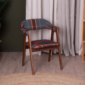 Фотография в интерьере товара Полукресло Dolche, гобелен Клеопатра сердолик, бук морилка старинный орех от компании ChiedoCover.