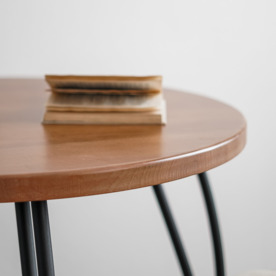 Фотография в интерьере товара Стол Legged, столешница бук, морилка светлый орех от компании ChiedoCover.