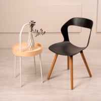 Фотография Стул Chart, черный, бежевый Фотография товара Стул Chart, черный, бежевый от компании ChiedoCover.