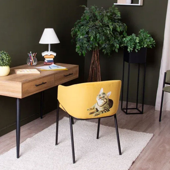 Фотография в интерьере товара Стул Vente, велюр Velutto 40, с логотипом, желтый от компании ChiedoCover.