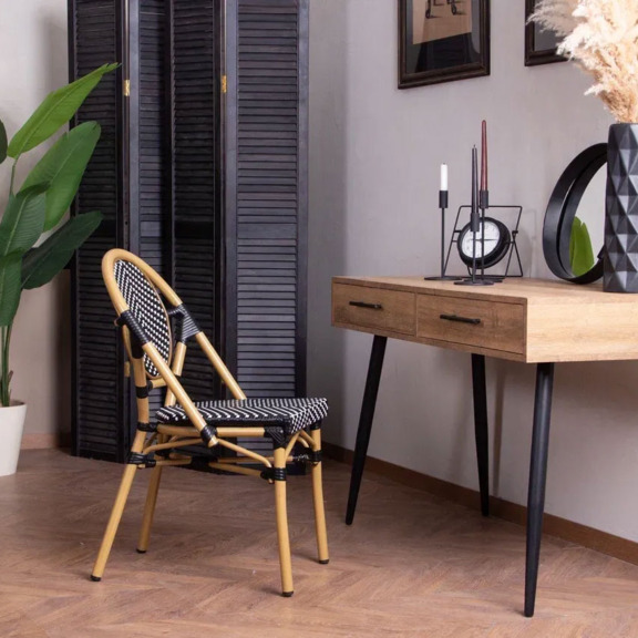 Фотография в интерьере товара Стул садовый Zephyr от компании ChiedoCover.