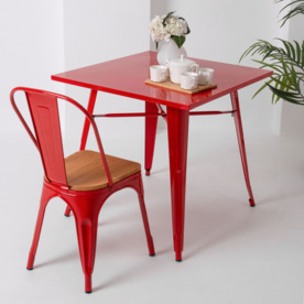 Фотография в интерьере товара Стол Tolix 800*800, красный от компании ChiedoCover.