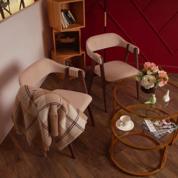 Фотография в интерьере товара Полукресло Дольче, велюр Велютто 04, каркас старый орех от компании ChiedoCover.