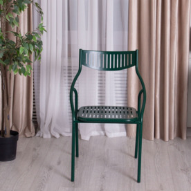 Фотография в интерьере товара Стул Чиедо уличный, матовый зеленый от компании ChiedoCover.