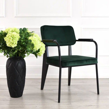 Фотография в интерьере товара Стул Mix, зеленый велюр от компании ChiedoCover.