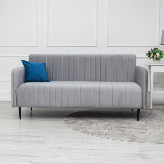 Фотография в интерьере товара Диван Дресден Vellutto 52 ножки черный муар от компании ChiedoCover.