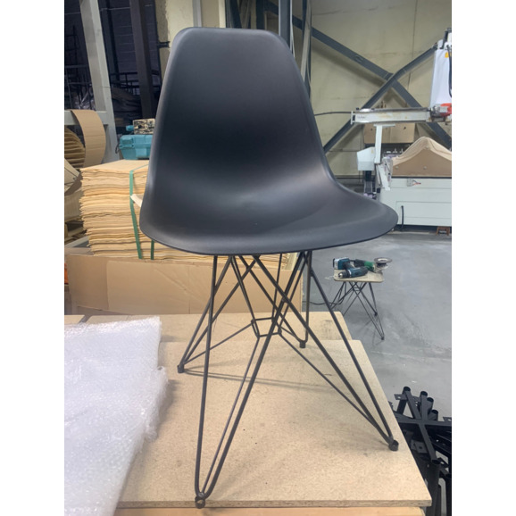 Стул Eames M ЧЁРНЫЙ - фото 5
