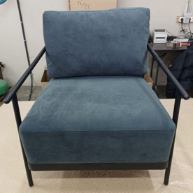 Кресло лофт Tоко, велюр Teddy 020, каркас черный муар