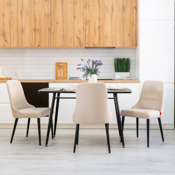 Фотография в интерьере товара Комплект стульев Конгсберг, велюр жемчужный, ножки чёрные от компании ChiedoCover.