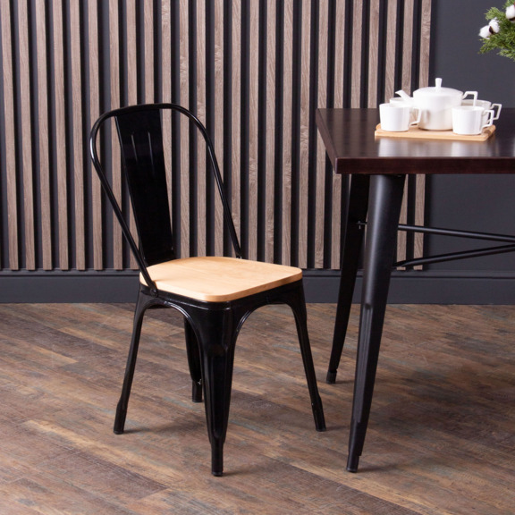 Фотография в интерьере товара Стул Tolix Wood, черный от компании ChiedoCover.