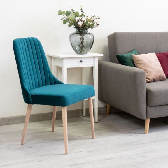 Фотография в интерьере товара Стул Kongsberg, ткань Bella 21, ножки морилка органика от компании ChiedoCover.