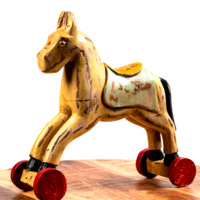 Настоящее фото товара Деревянный декор, лошадка Рахул, произведённого компанией ChiedoCover