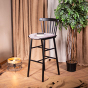 Фотография в интерьере товара Стул барный Такер 750, микрофибра Furor Volcanic Glass, бук RAL 9005 от компании ChiedoCover.