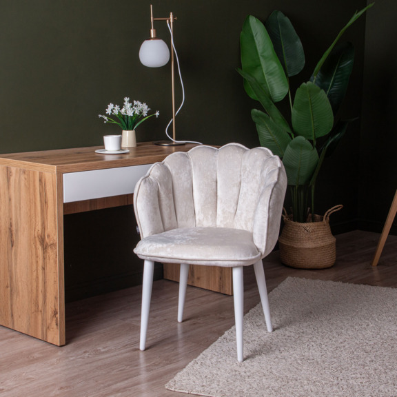 Фотография в интерьере товара Стул Тиффани, велюр Monaco 01, ножки металл RAL 9003 от компании ChiedoCover.